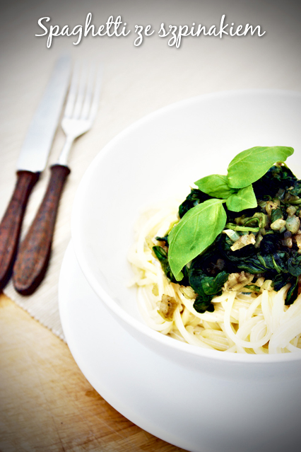 Ekspresowo! Spaghetti ze szpinakiem i serem&nbsp;pleśniowym