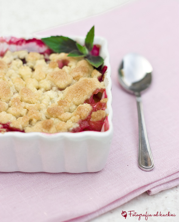 Brzoskwiniowe crumble