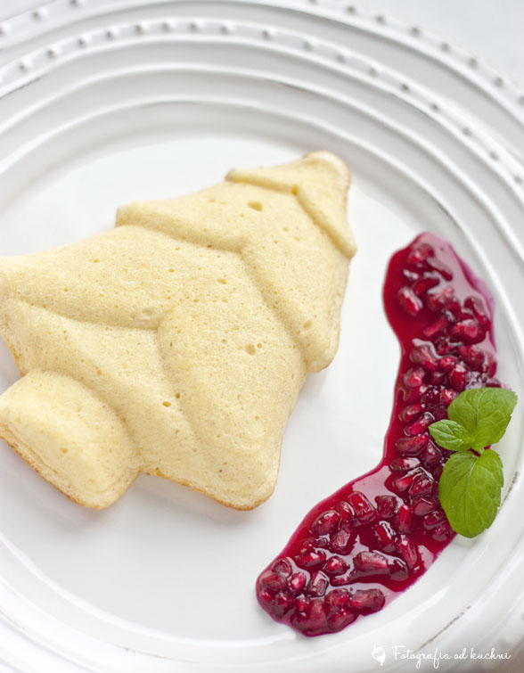 Waniliowe choinki z kaszy manny