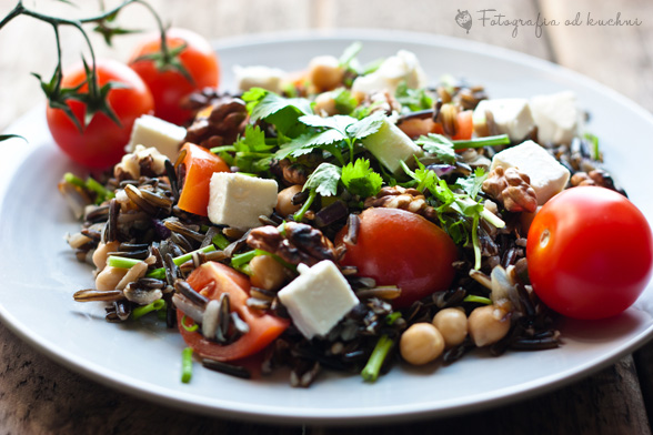 Śródziemnomorska sałatka z dzikim ryżem