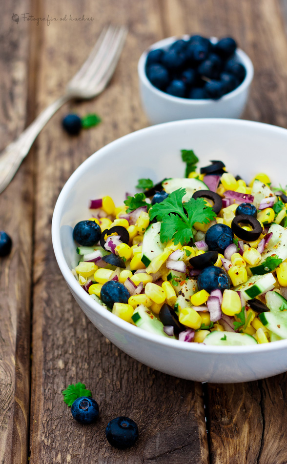 Sałatka na grilla z kukurydzą